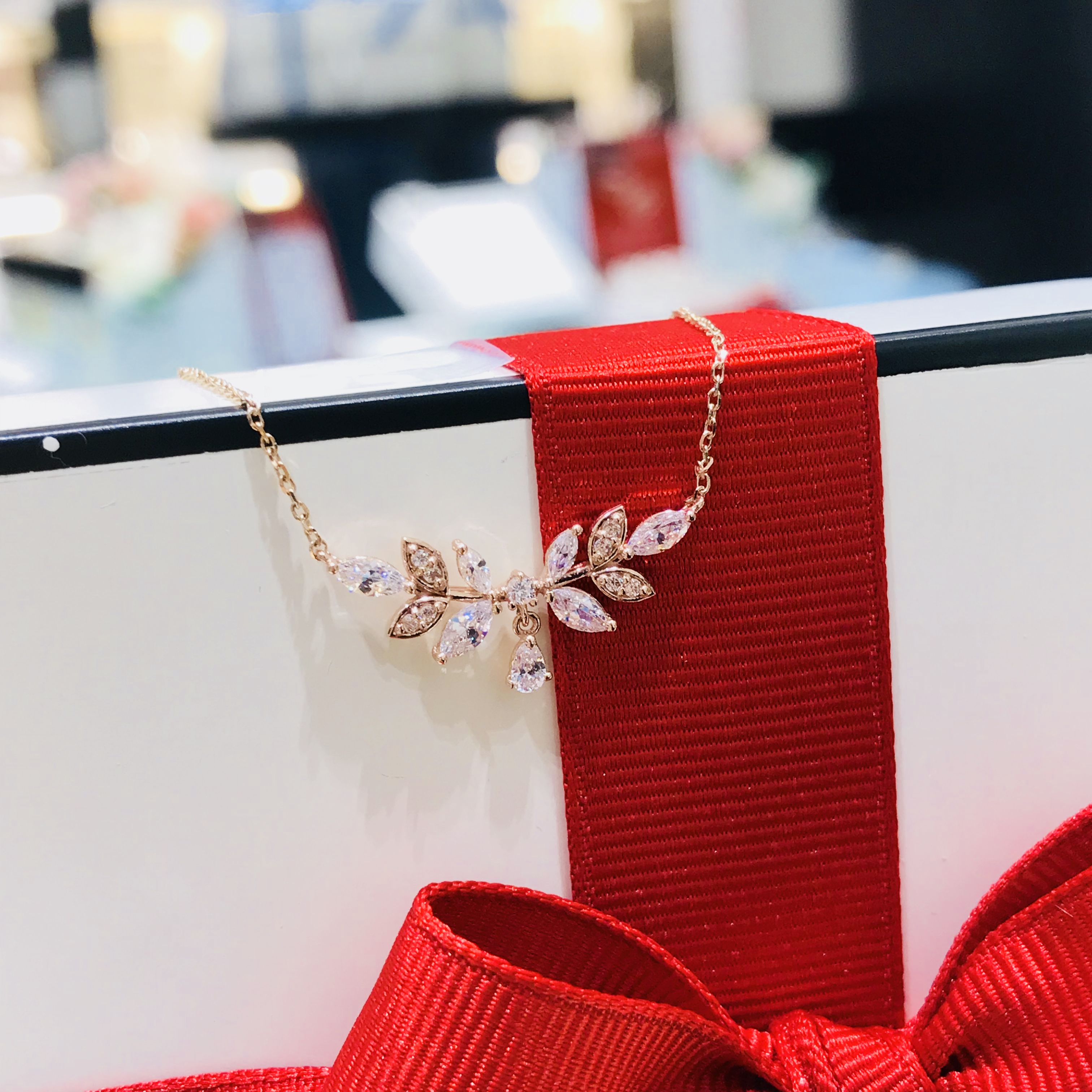 Lloyd Angel Swing Necklace LNN17214G Daily coordin