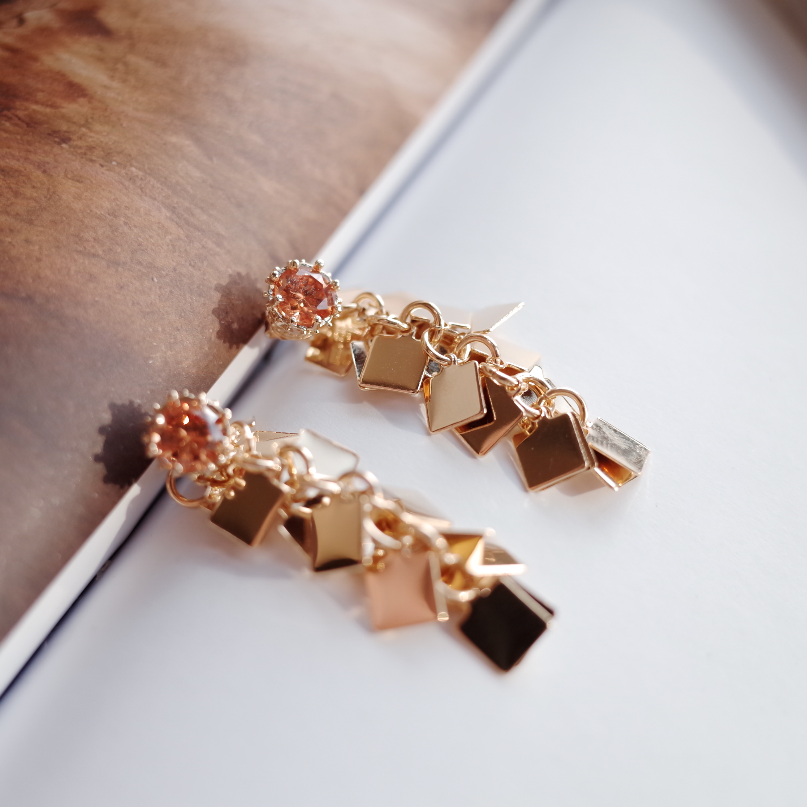 NO.51 Edge Chalang Swall Color Cubic Drop Earrings