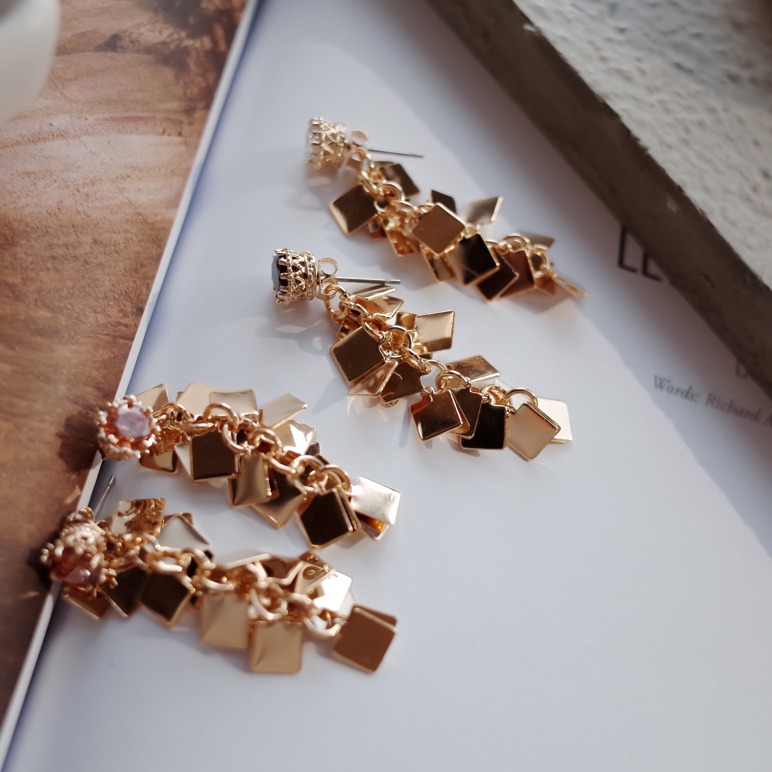 NO.51 Edge Chalang Swall Color Cubic Drop Earrings