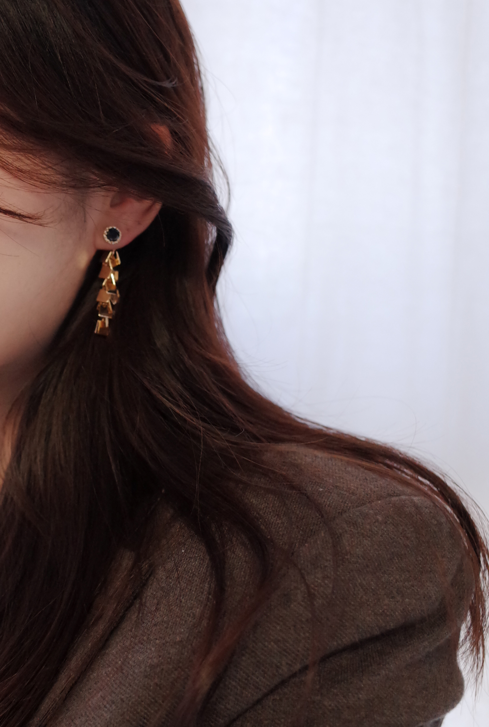 NO.51 Edge Chalang Swall Color Cubic Drop Earrings