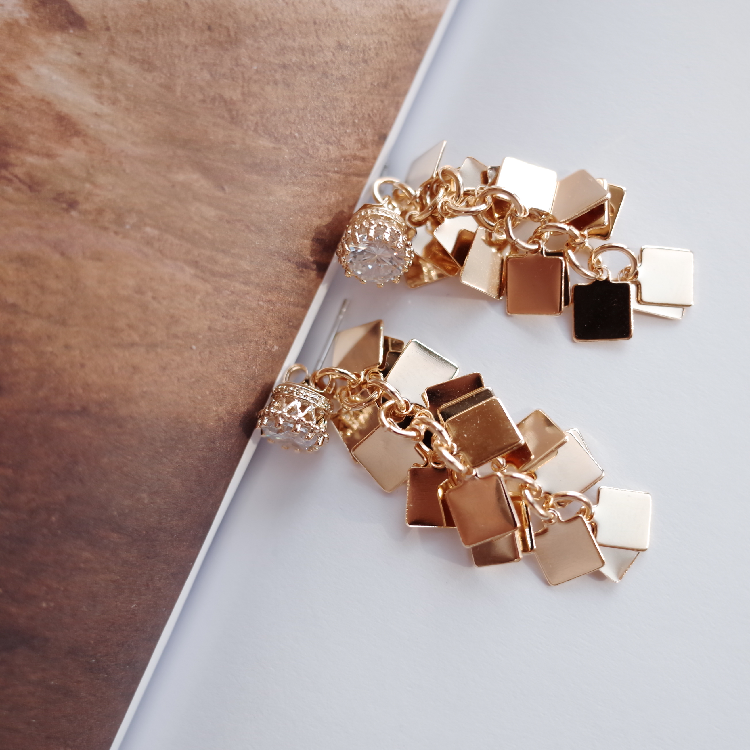 NO.51 Edge Chalang Swall Color Cubic Drop Earrings