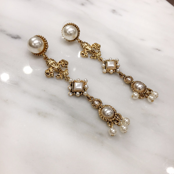 Gold Pearl Pearl Earrings Gorgeous Mood A Day with