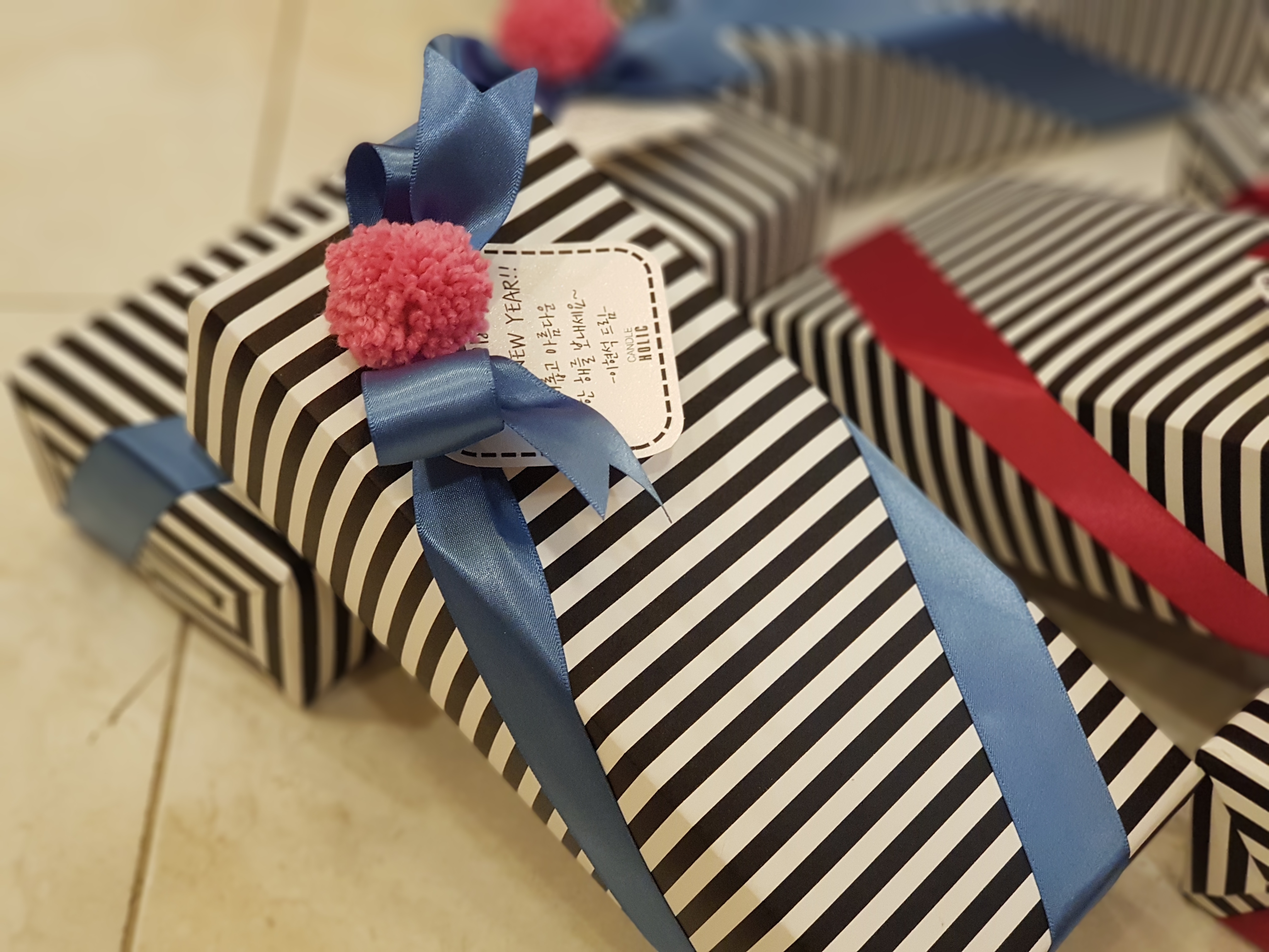 Yankee Candle Bottle 4-piece holder gift set weddi