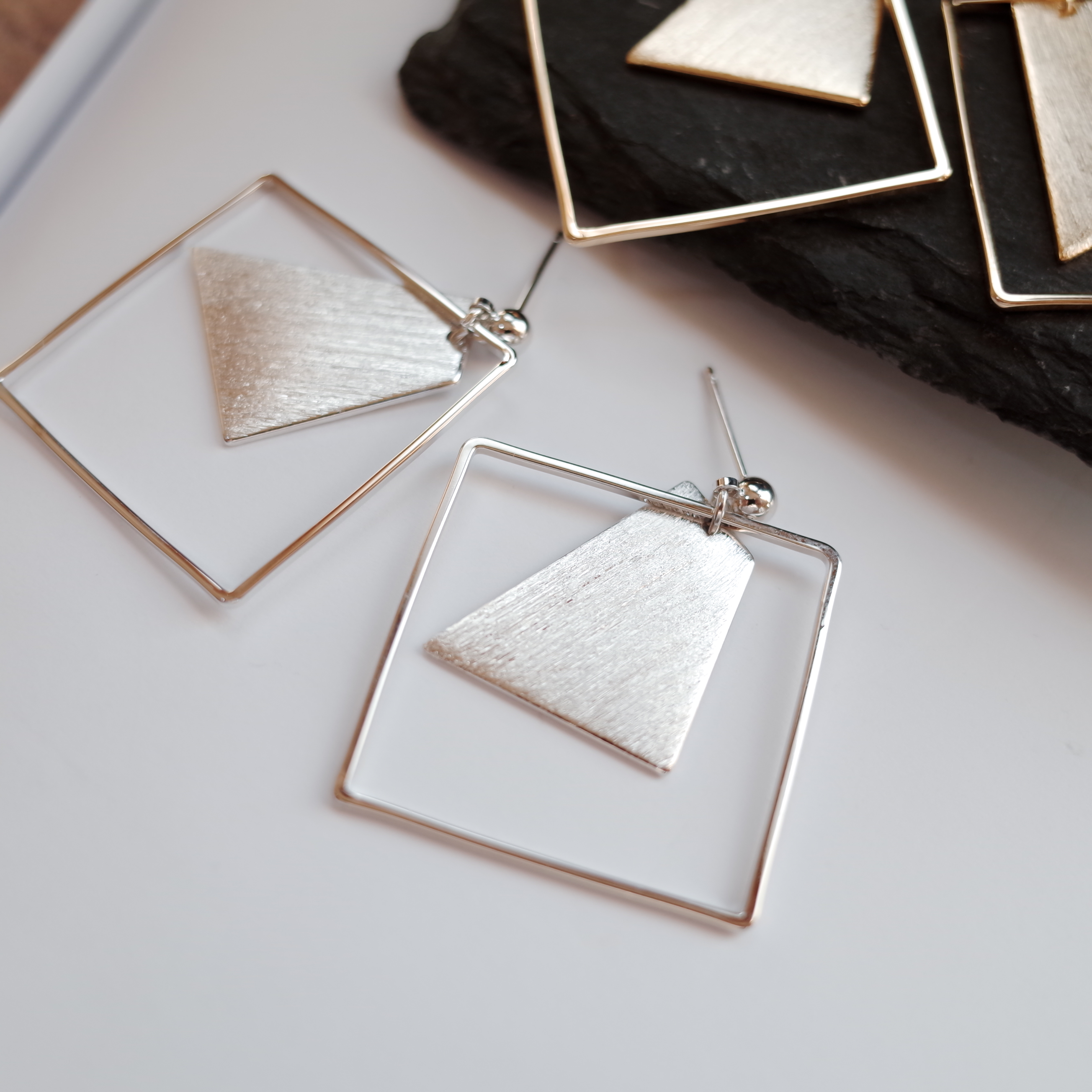 Square frame sculpture Metal drop earrings Stylish