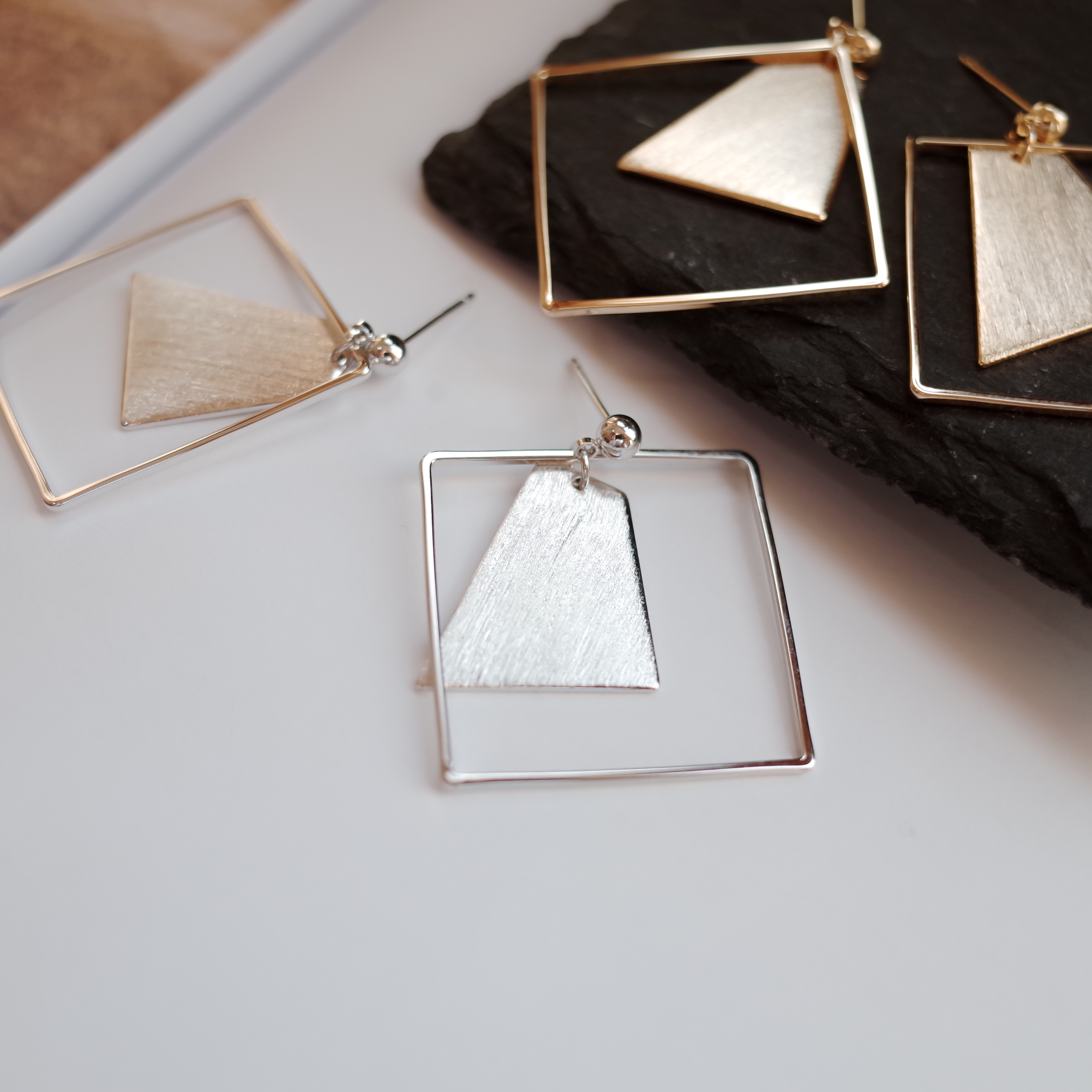 Square frame sculpture Metal drop earrings Stylish