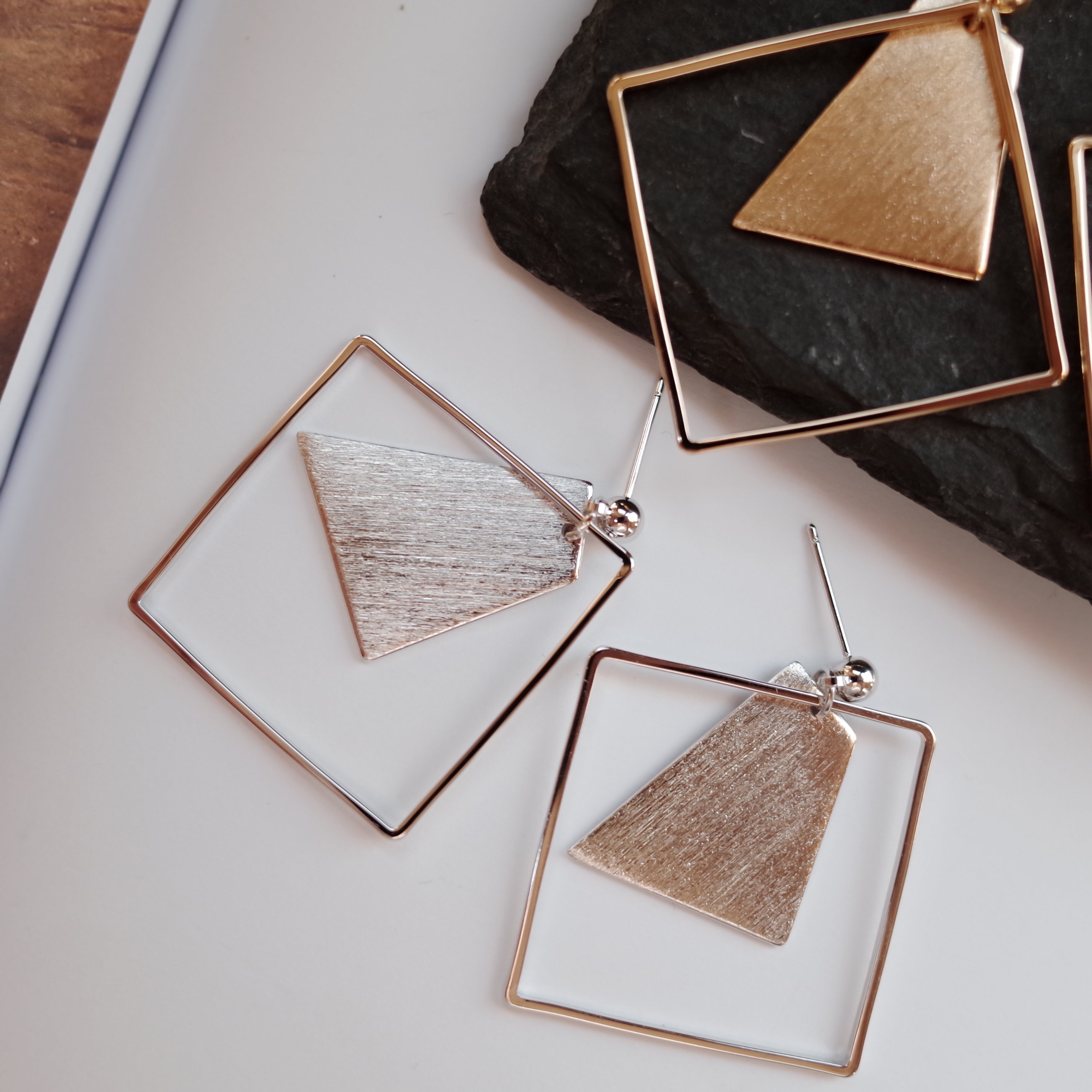 Square frame sculpture Metal drop earrings Stylish