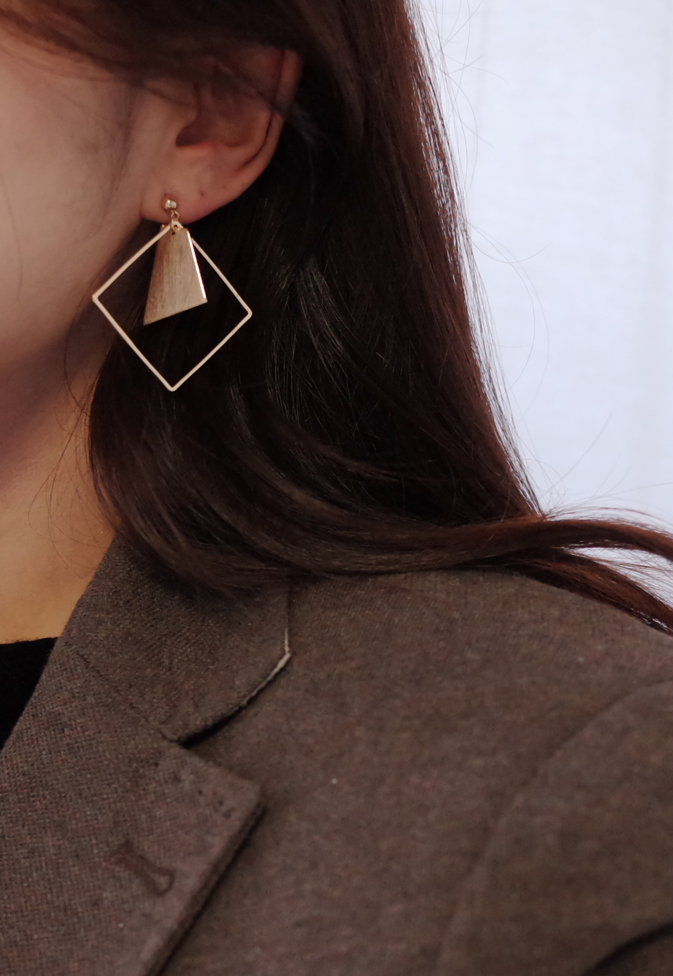 Square frame sculpture Metal drop earrings Stylish