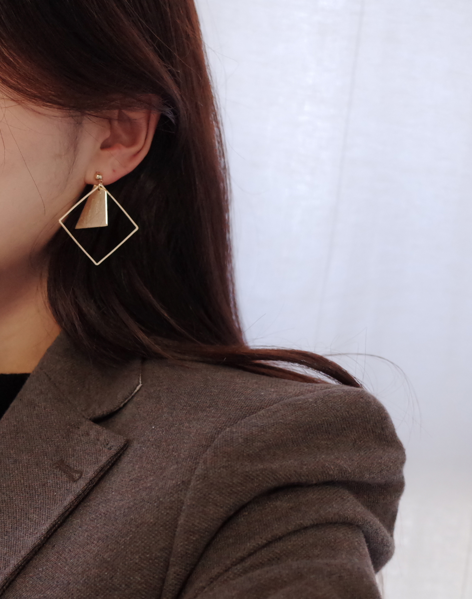 Square frame sculpture Metal drop earrings Stylish