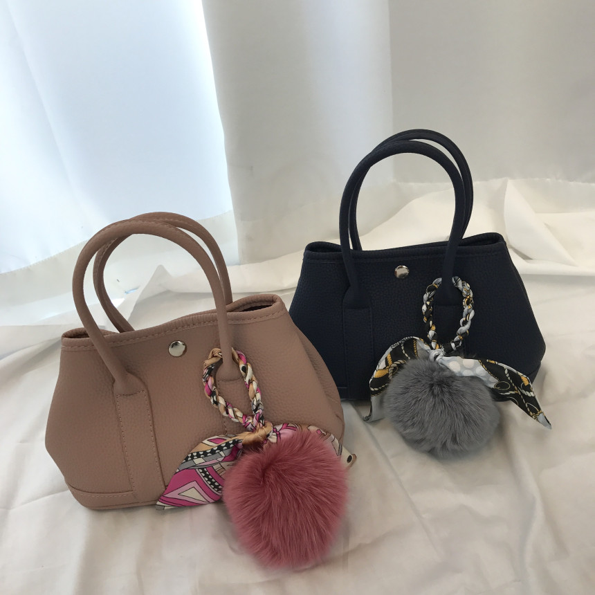 Twilight Fox Drop Foam Foam Keyring Women's Bag