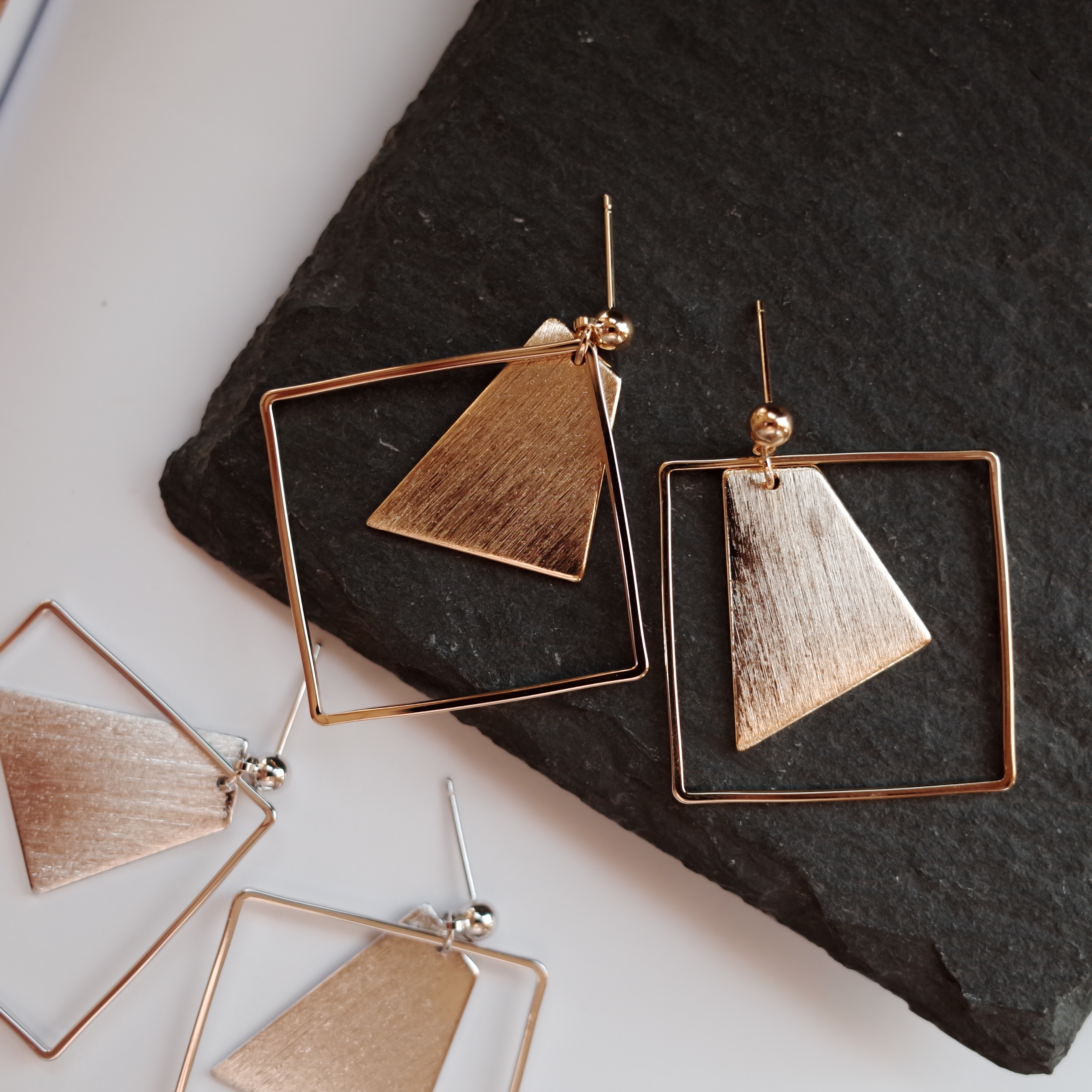 Square frame sculpture Metal drop earrings Stylish