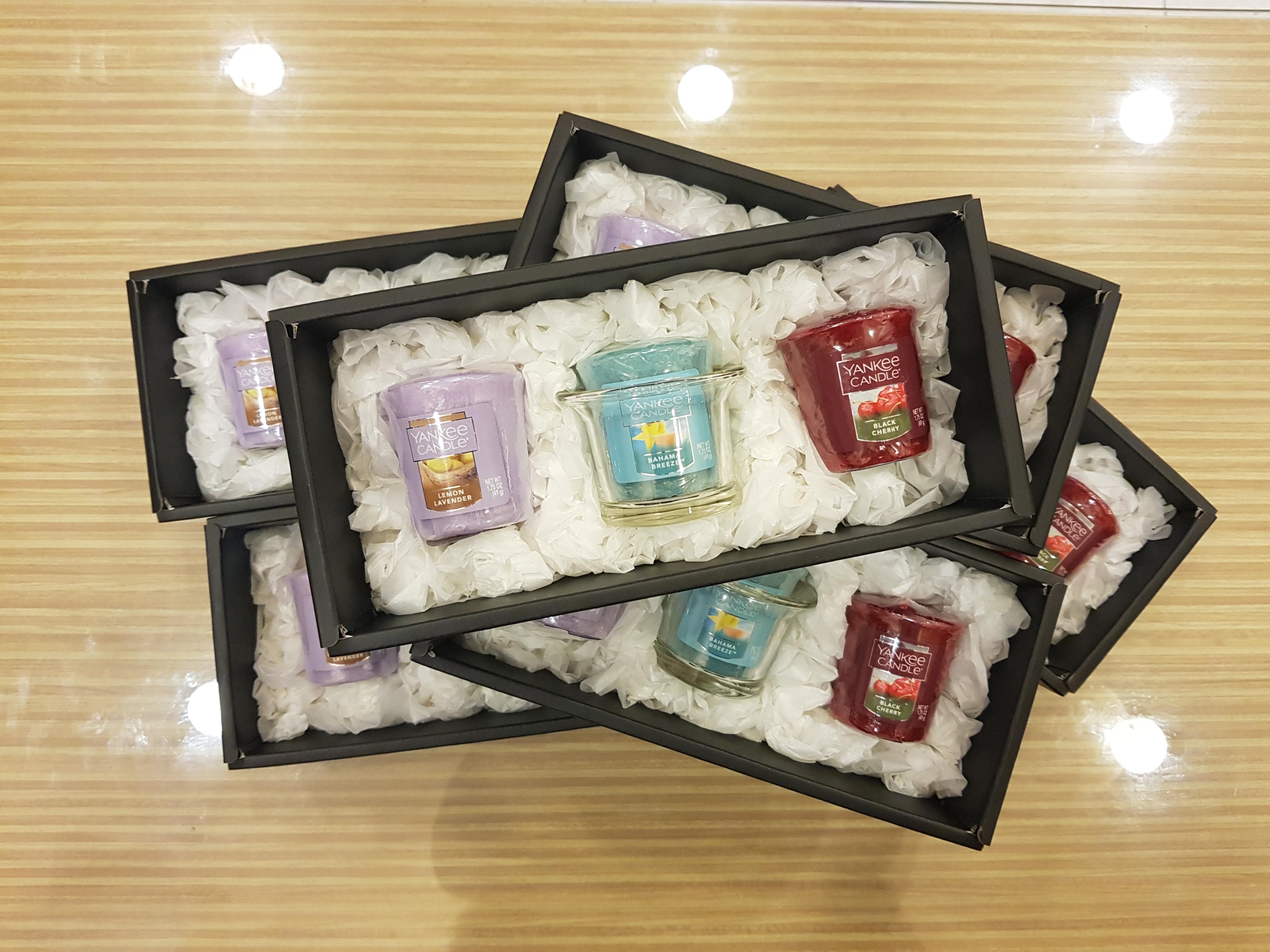 Yankee Candle Bottle 3-piece holder gift set weddi