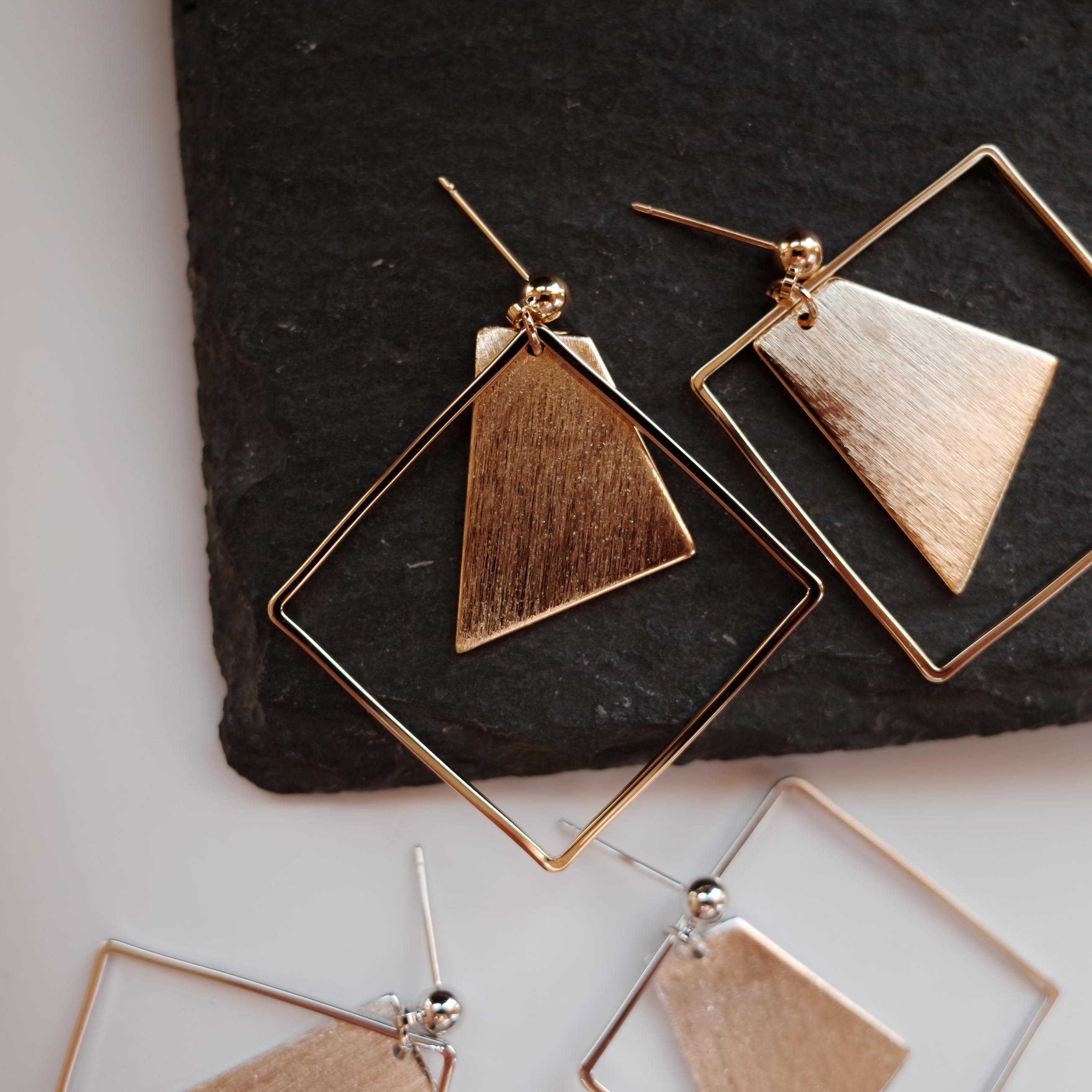 Square frame sculpture Metal drop earrings Stylish