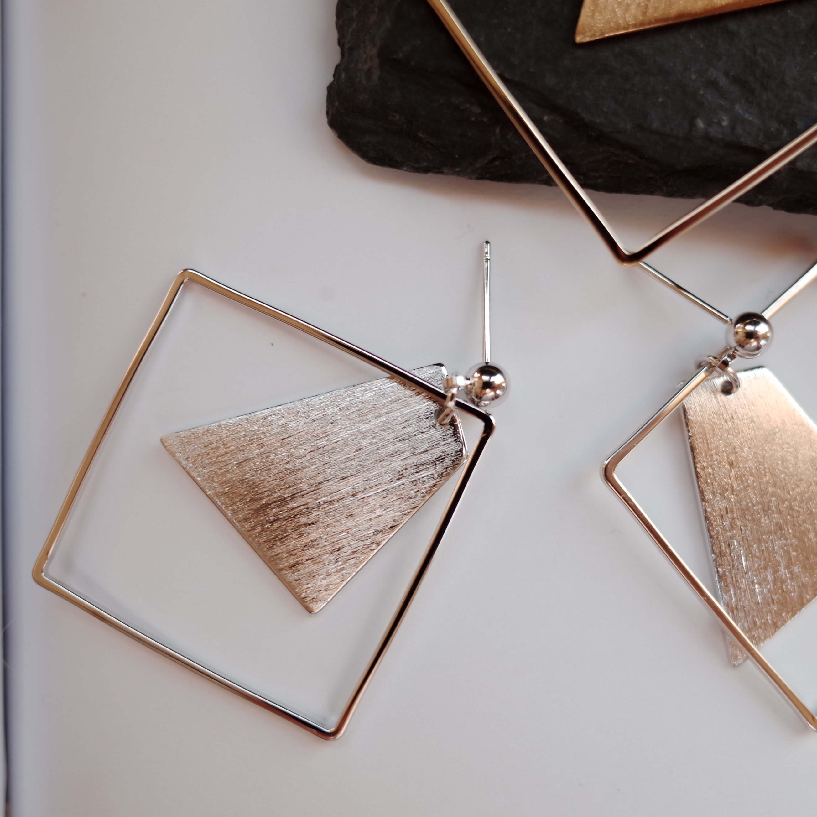 Square frame sculpture Metal drop earrings Stylish