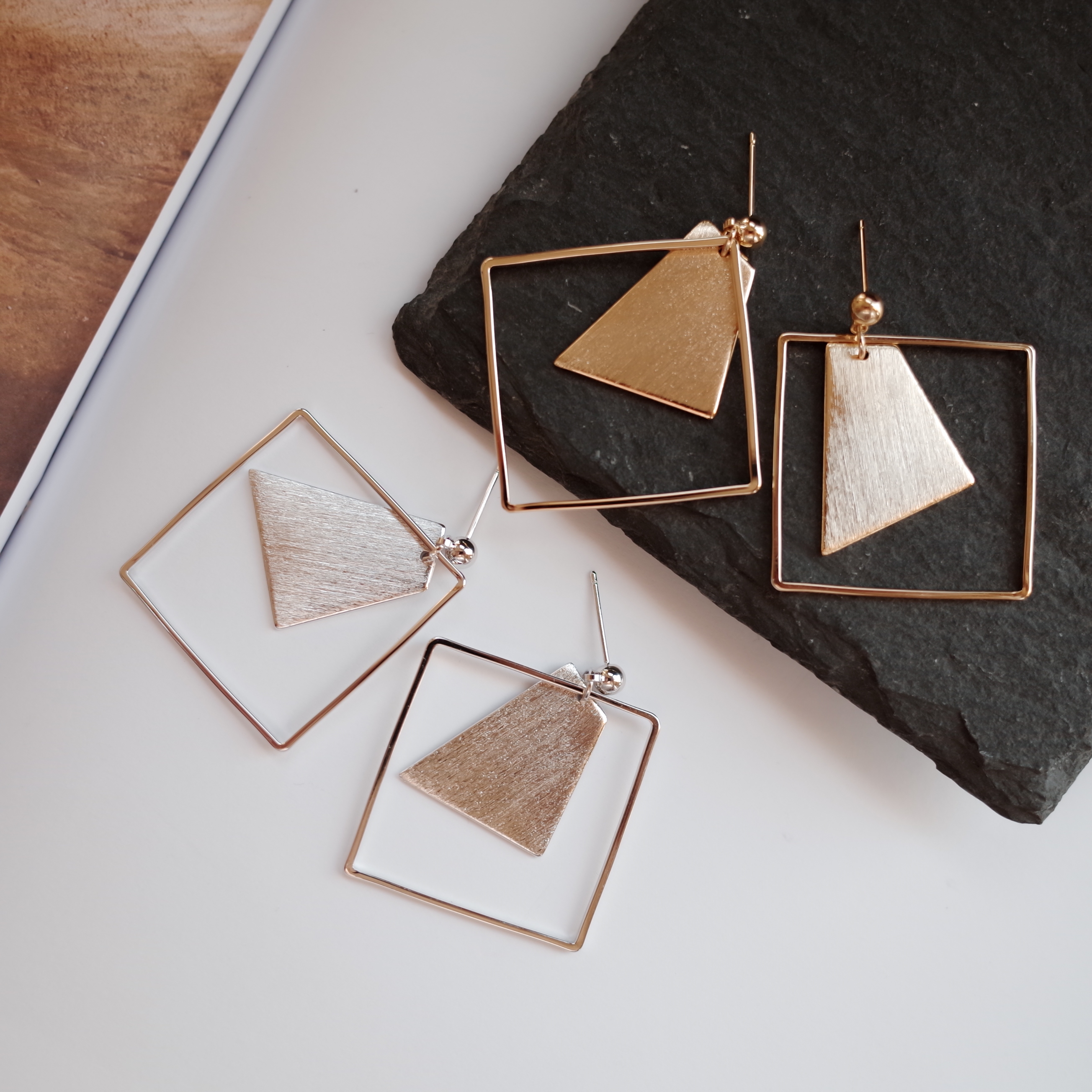 Square frame sculpture Metal drop earrings Stylish