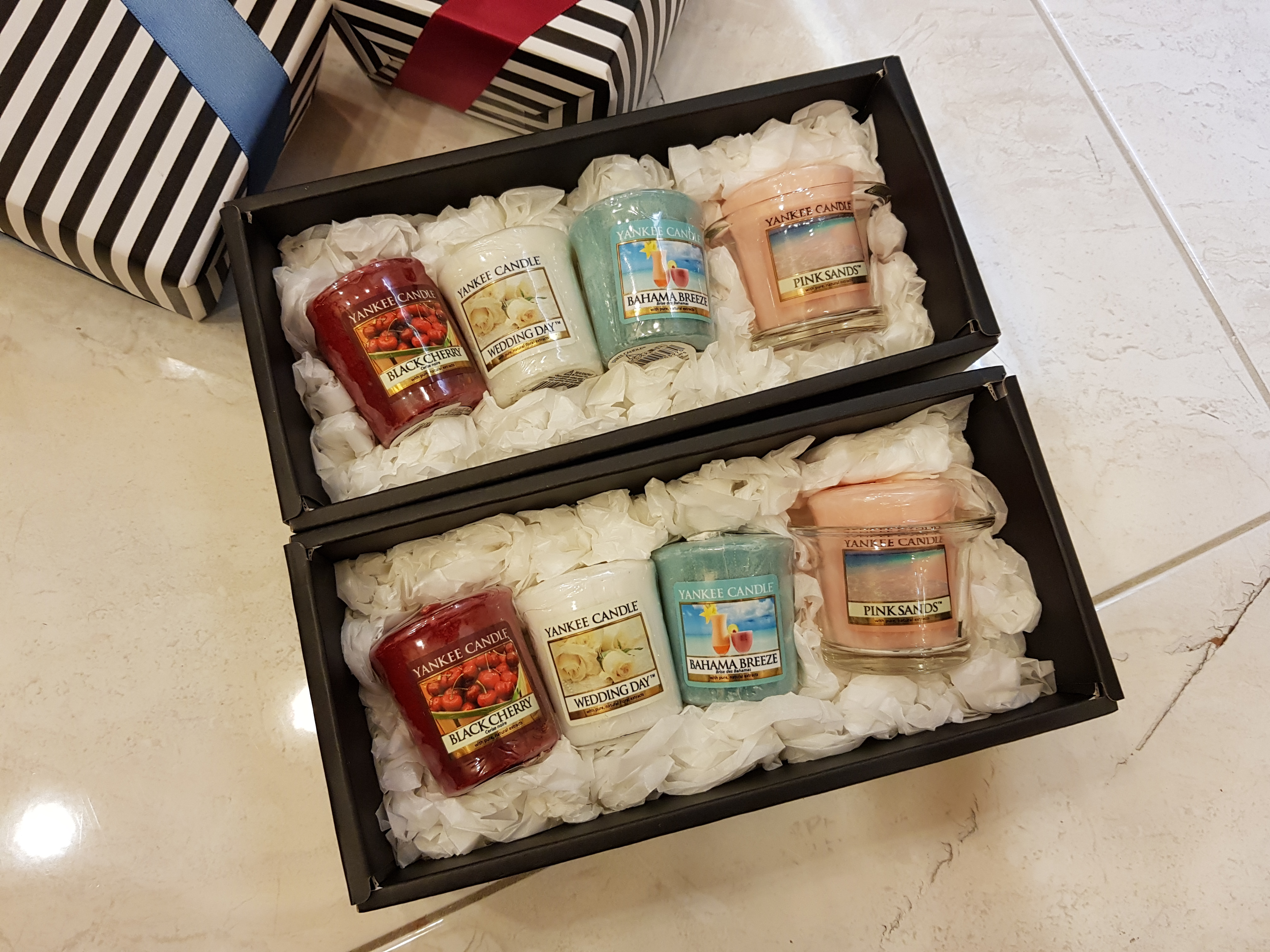 Yankee Candle Bottle 4-piece holder gift set weddi