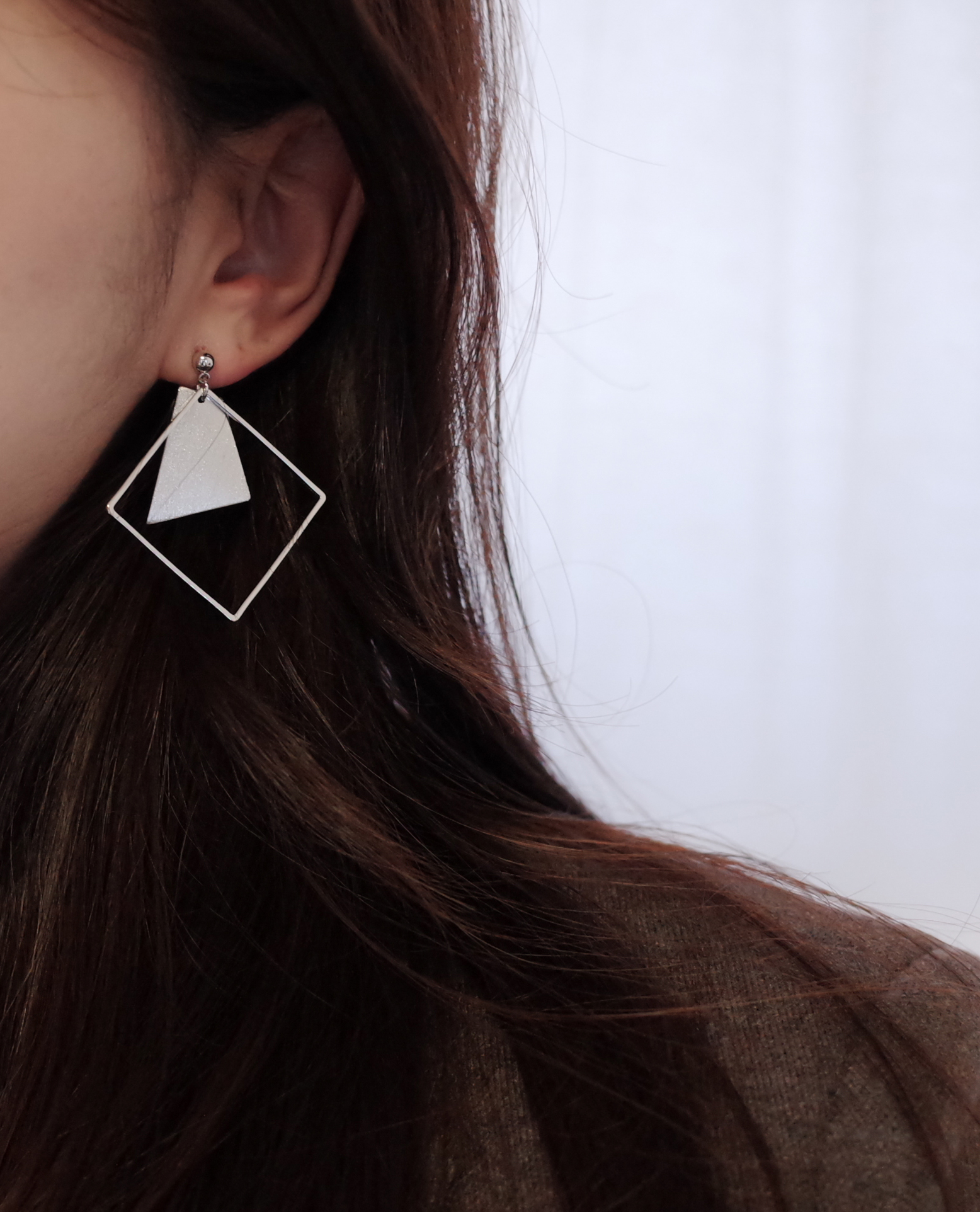 Square frame sculpture Metal drop earrings Stylish