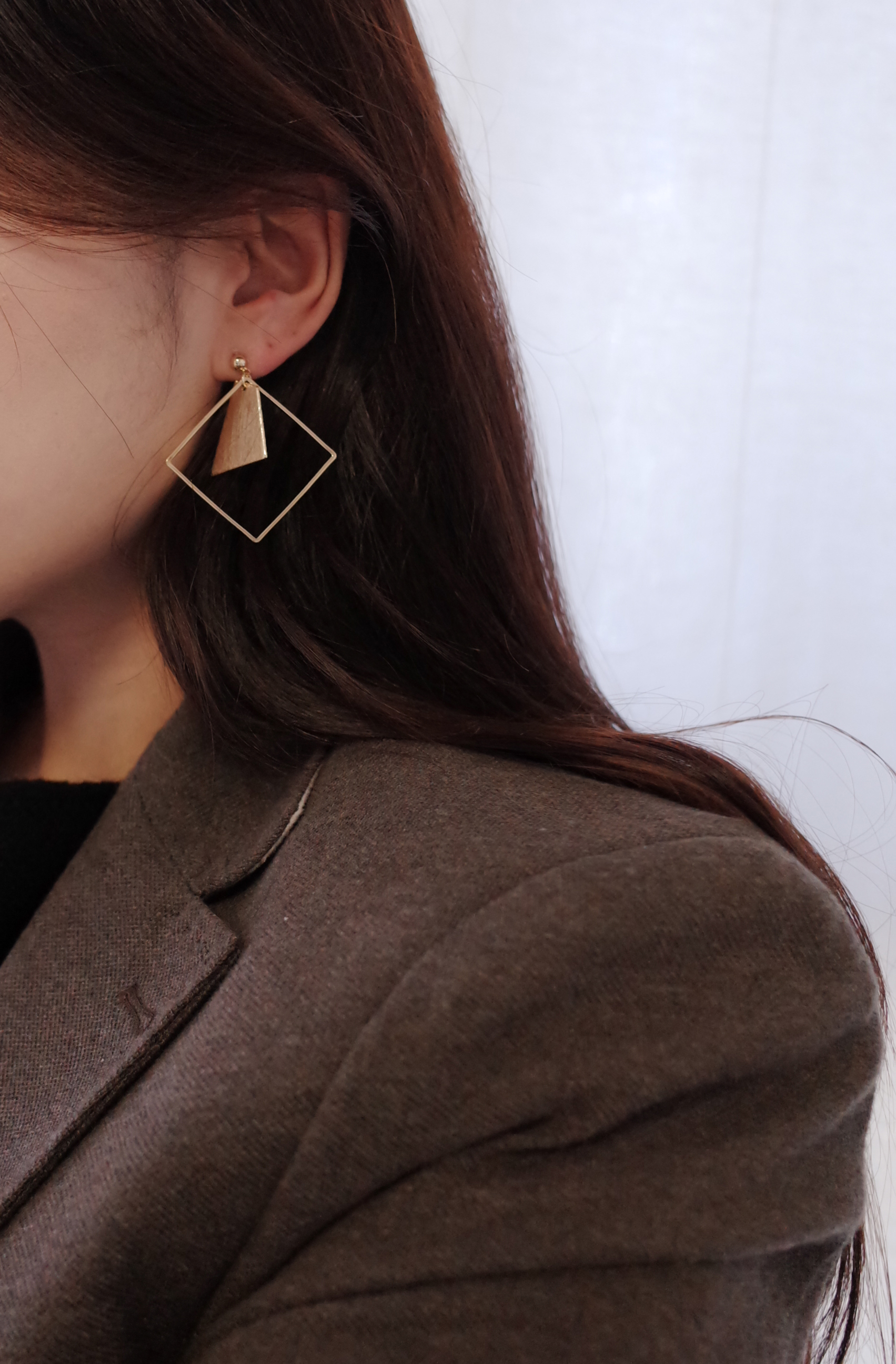 Square frame sculpture Metal drop earrings Stylish