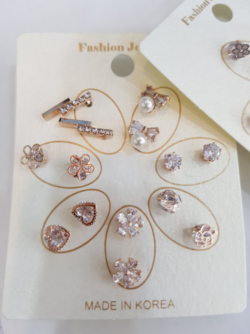 <b><p>Titanium needle 12 species 6 sets elaborate</p></b><b><p>チタン針 12種 6セット 洗練された 私マージン イヤリング カジュアルな 少女の感性</p></b><br /><br /><p align='center'>