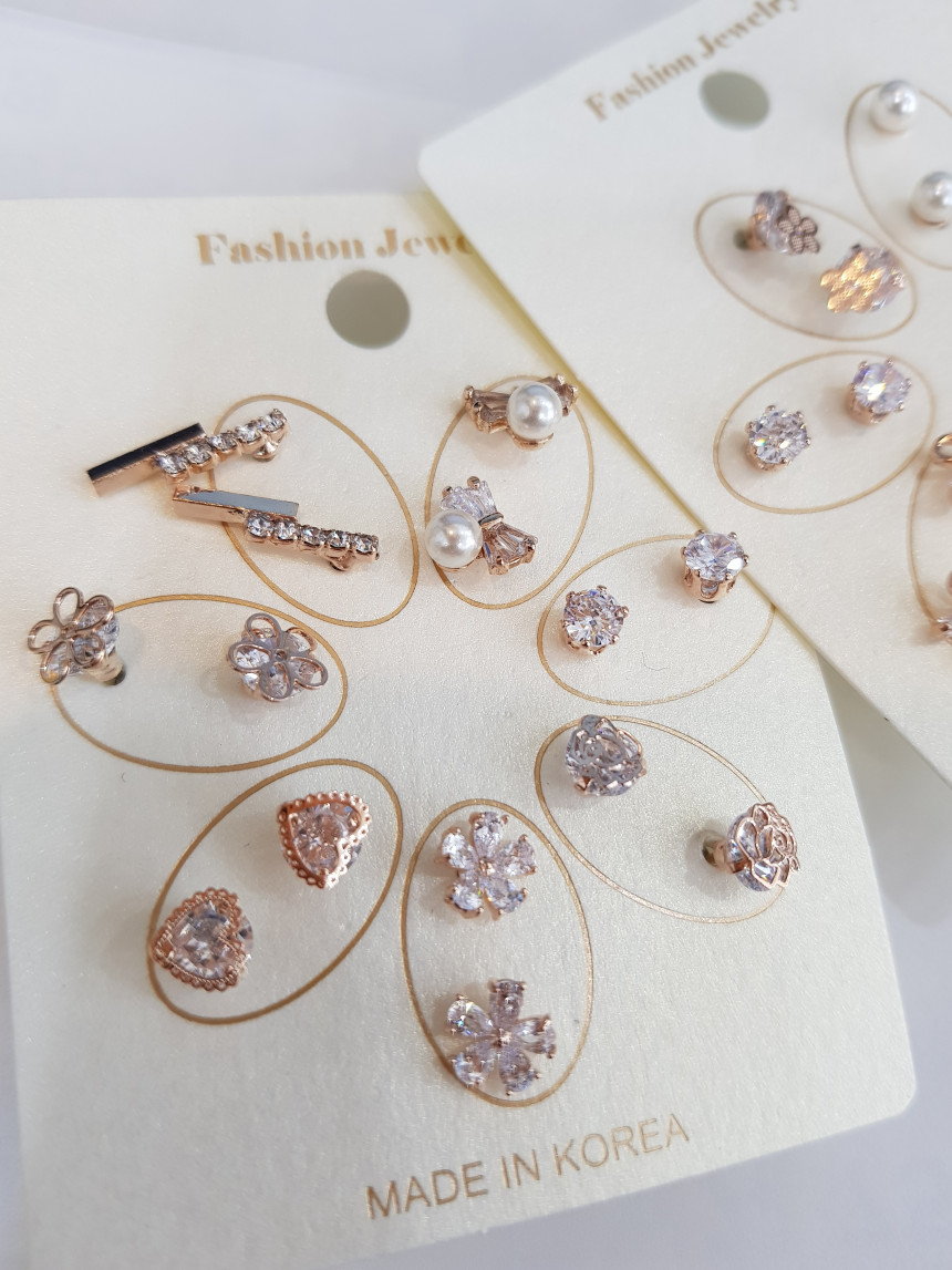 <b><p>Titanium needle 12 species 6 sets elaborate</p></b><b><p>チタン針 12種 6セット 洗練された 私マージン イヤリング カジュアルな 少女の感性</p></b><br /><br /><p align='center'>