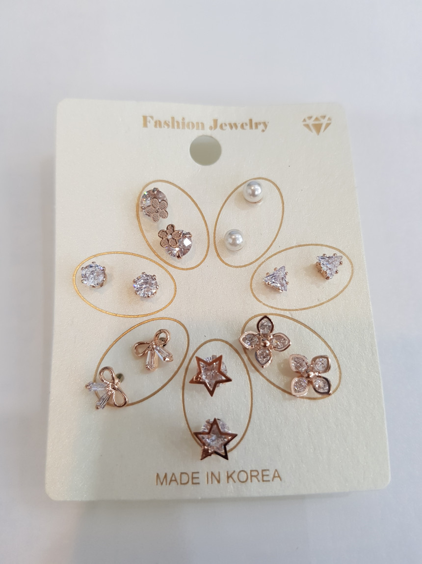 <b><p>Titanium needle 12 species 6 sets elaborate</p></b><b><p>チタン針 12種 6セット 洗練された 私マージン イヤリング カジュアルな 少女の感性</p></b><br /><br /><p align='center'>