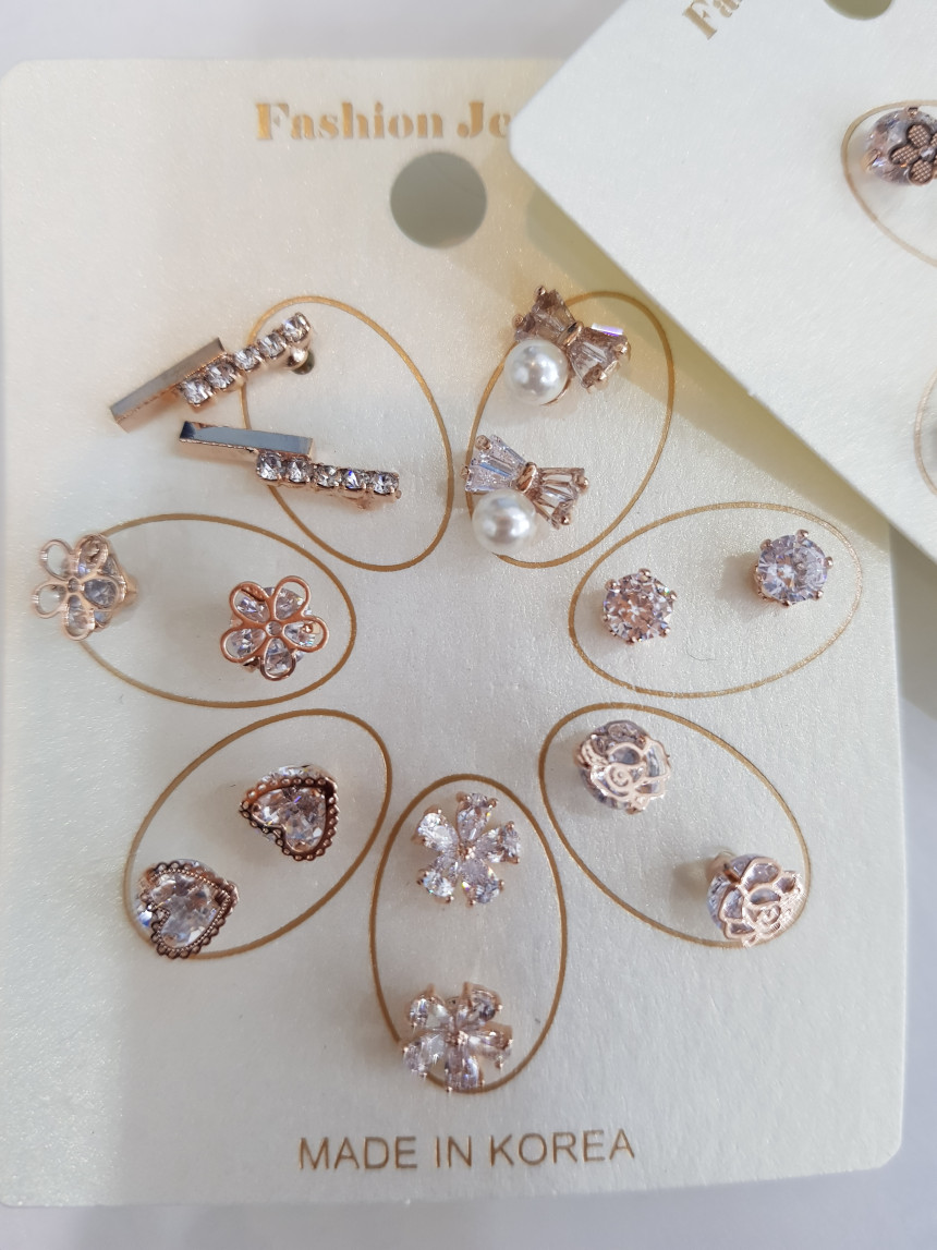 <b><p>Titanium needle 12 species 6 sets elaborate</p></b><b><p>チタン針 12種 6セット 洗練された 私マージン イヤリング カジュアルな 少女の感性</p></b><br /><br /><p align='center'>