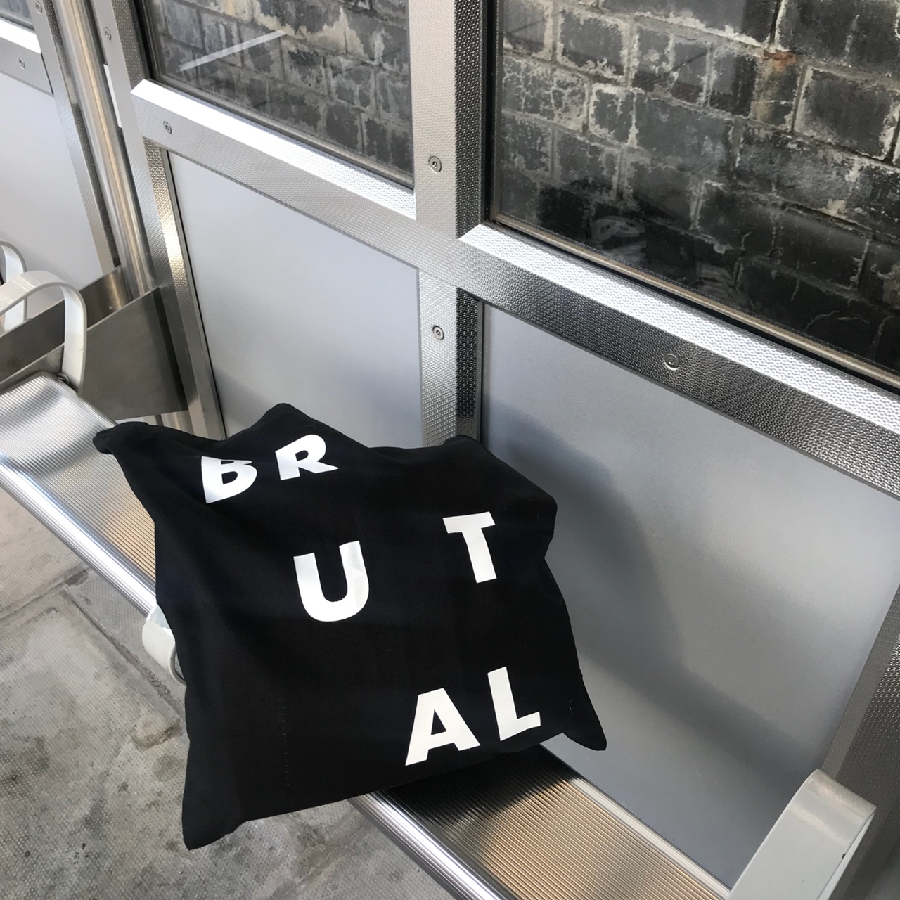 TOTE ECO SHOPPING TRAVEL London Barbican Center Br