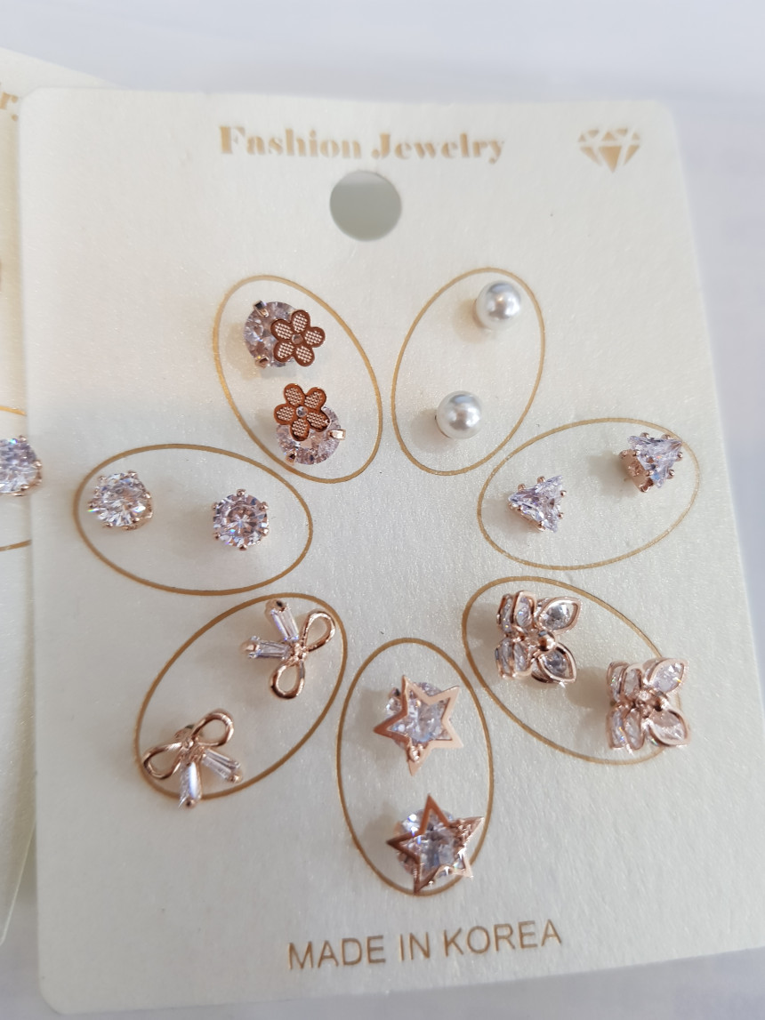 <b><p>Titanium needle 12 species 6 sets elaborate</p></b><b><p>チタン針 12種 6セット 洗練された 私マージン イヤリング カジュアルな 少女の感性</p></b><br /><br /><p align='center'>