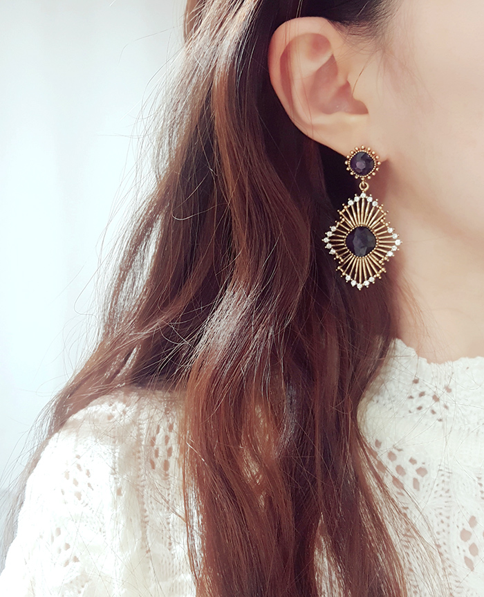 Dolce Purple Vintage Earrings Retrofit Look-a-fash