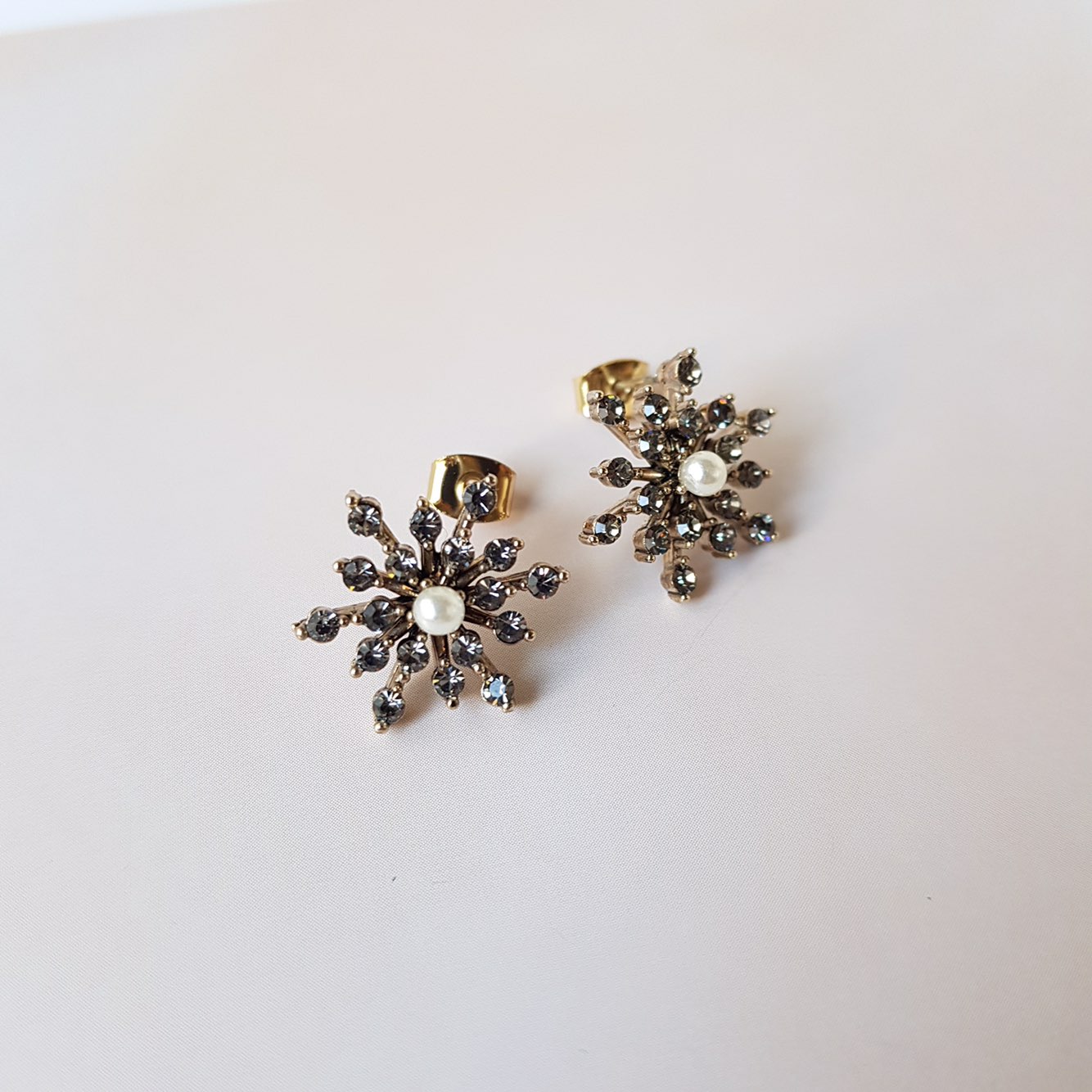 Erin Snow Flower Cubic Daily Earring 3color Weddin