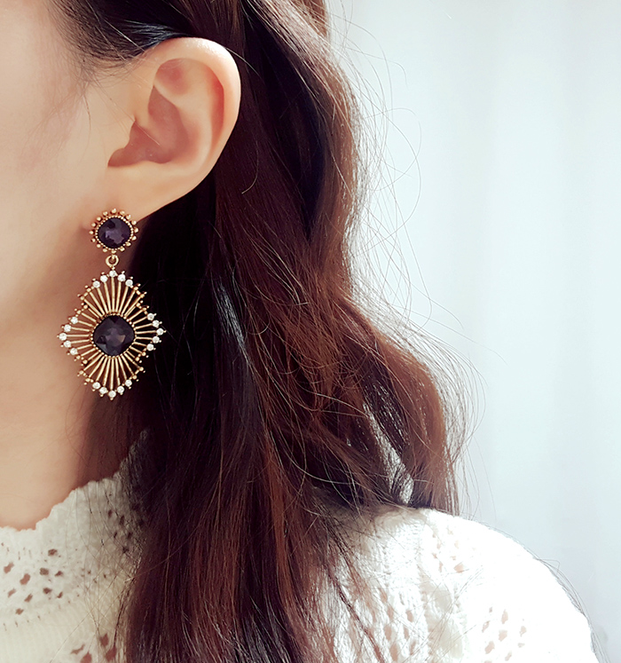 Dolce Purple Vintage Earrings Retrofit Look-a-fash