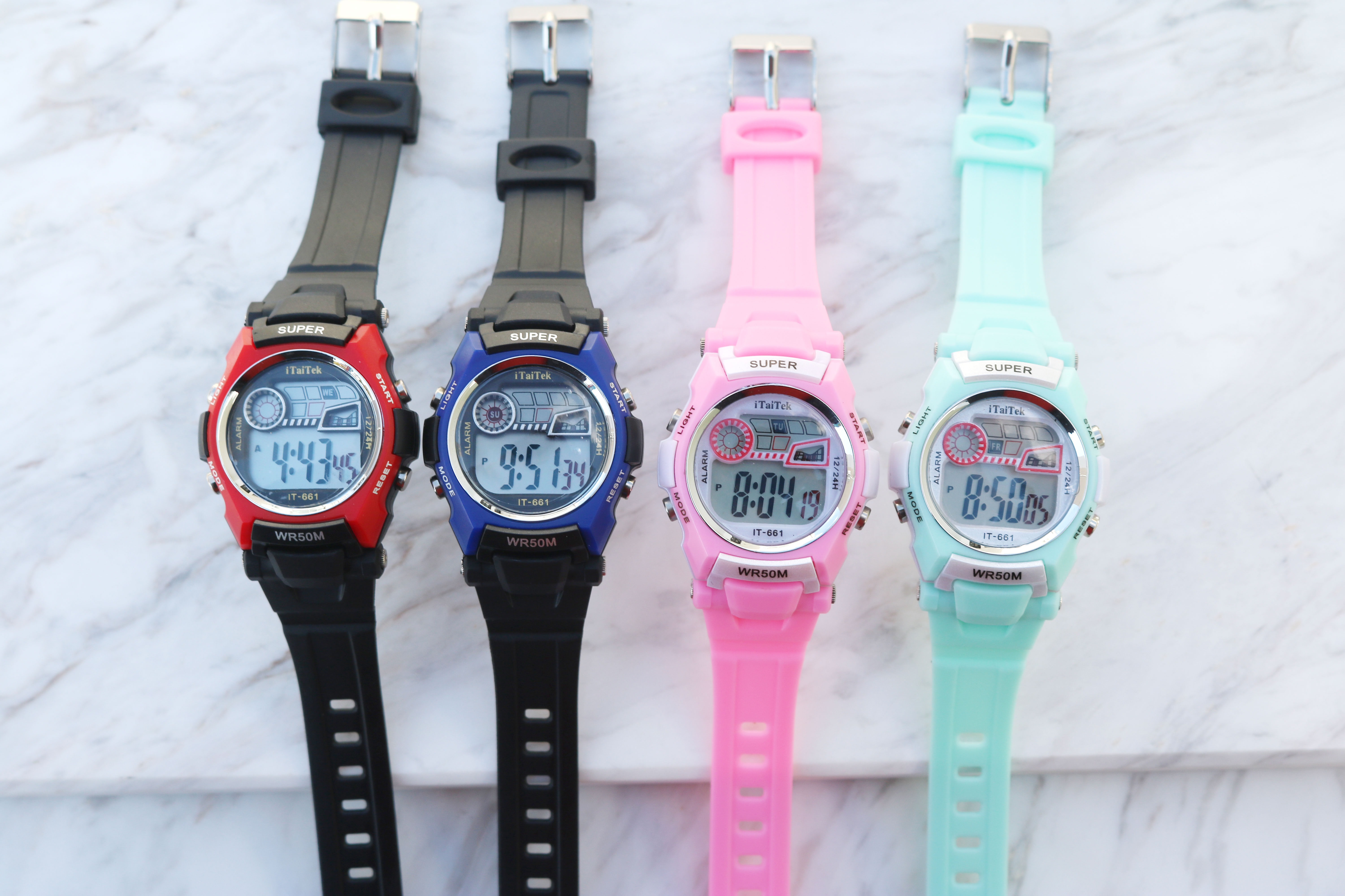 <b><p>child Elementary stud sports ctronic wri</p></b><b><p>児童 小学生 スポーツ 電子 手首 時計 安価 ビビッドカラー バカンス 夏 中古</p></b><br /><br /><p align='center'>