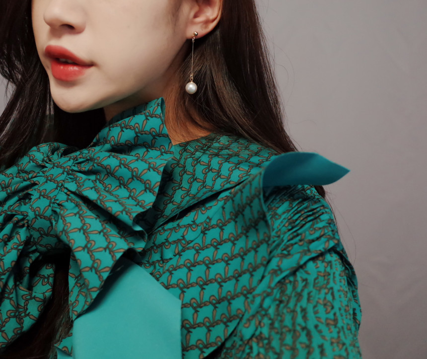 NO.56 Simple Swarovski Earrings Stylish Chic Uniqu