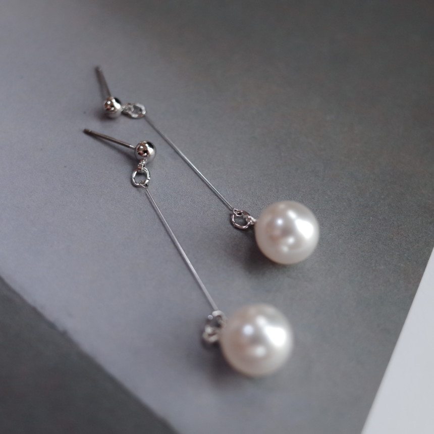 NO.56 Simple Swarovski Earrings Stylish Chic Uniqu