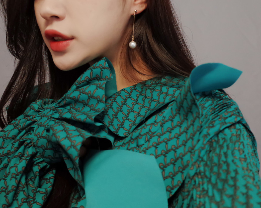 NO.56 Simple Swarovski Earrings Stylish Chic Uniqu