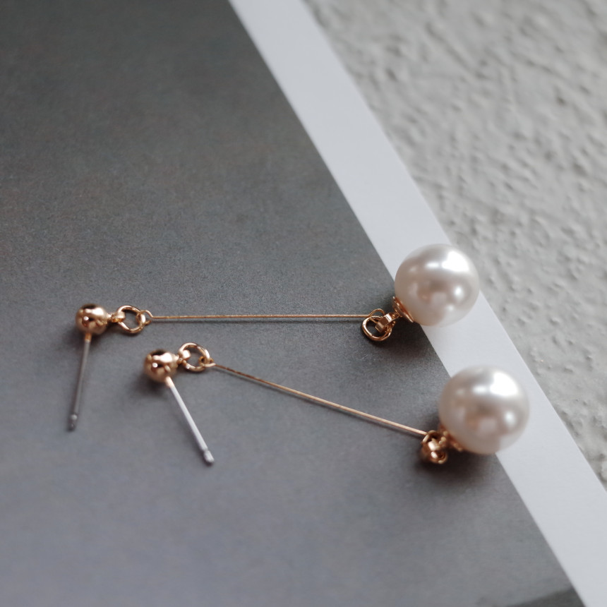 NO.56 Simple Swarovski Earrings Stylish Chic Uniqu
