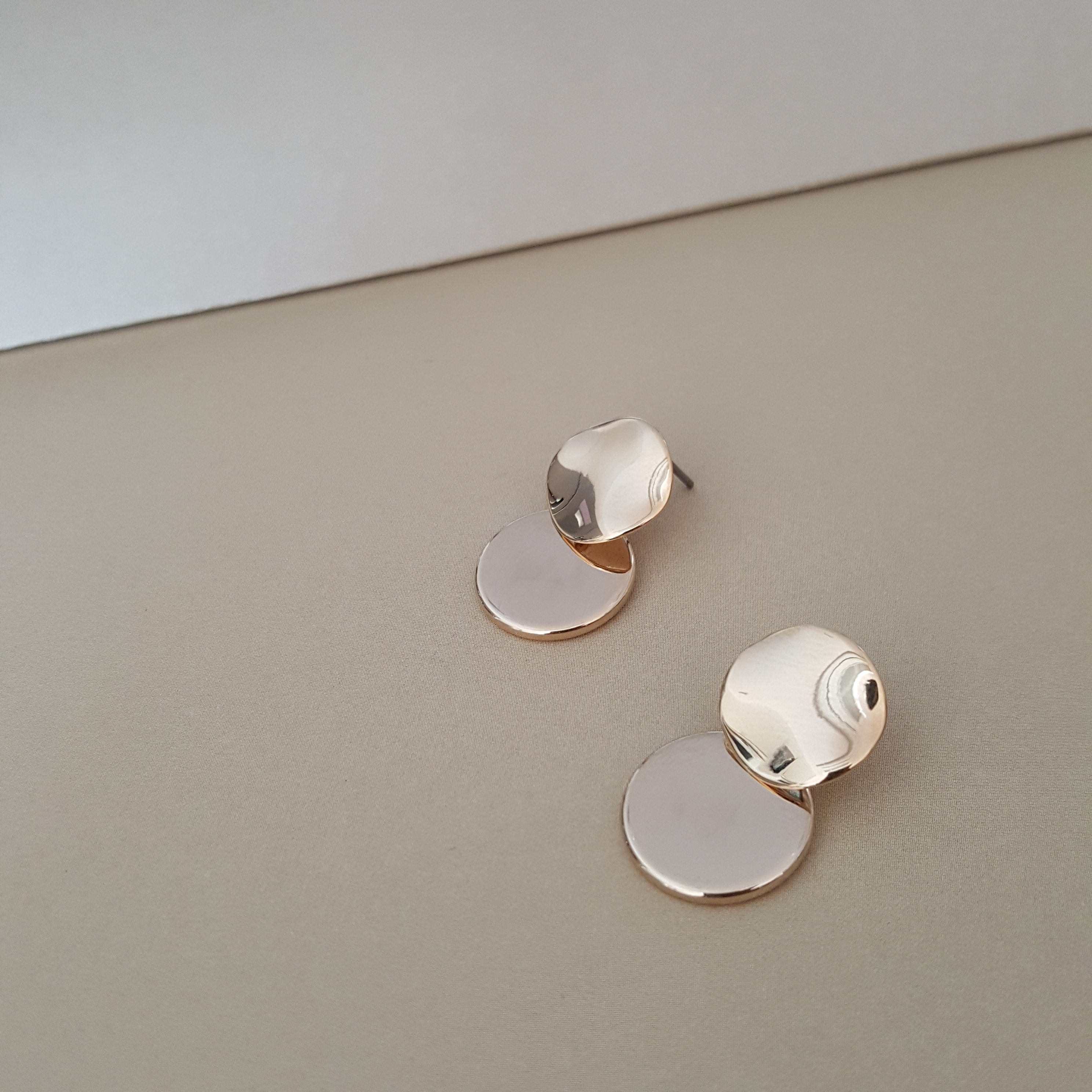 Bold Gold Earring Bling A high quality simple eari