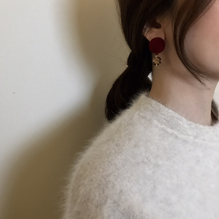 One-piece velvet drop earrings 4color Daily coordi