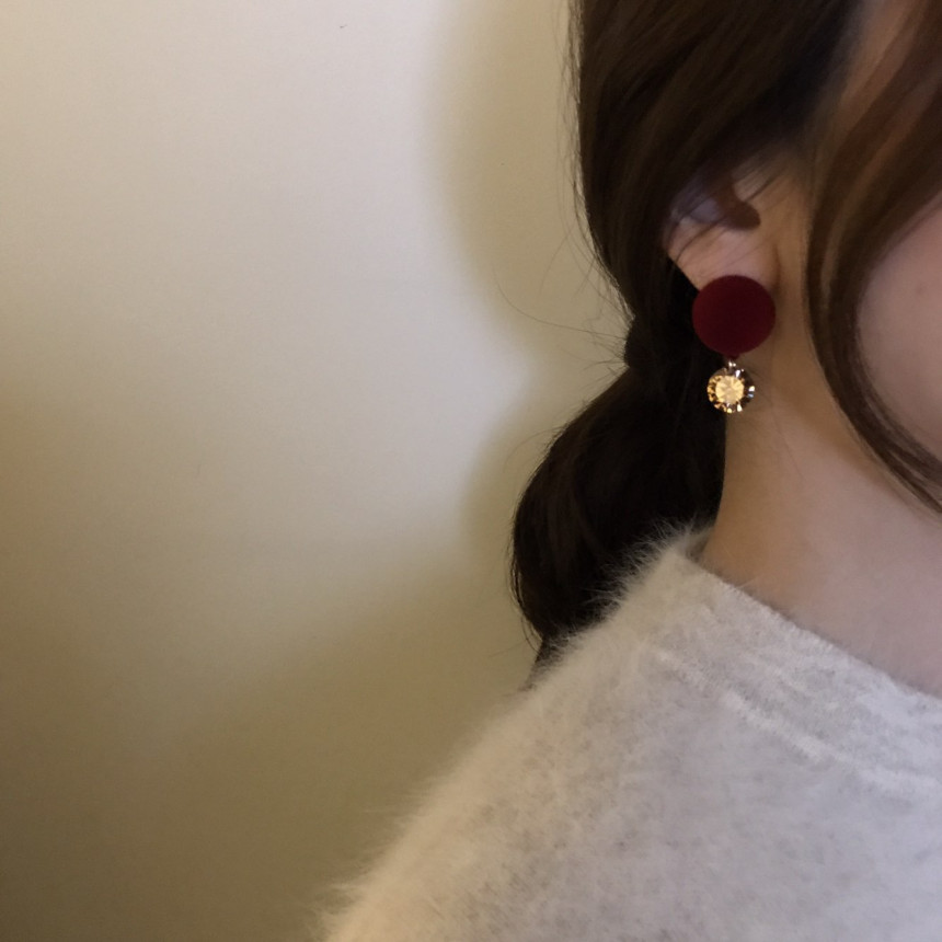 One-piece velvet drop earrings 4color Daily coordi