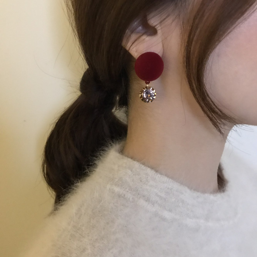 One-piece velvet drop earrings 4color Daily coordi
