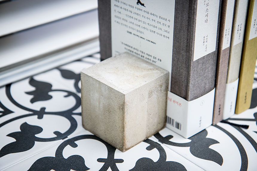 Beautiful interior accessories for newly-married c