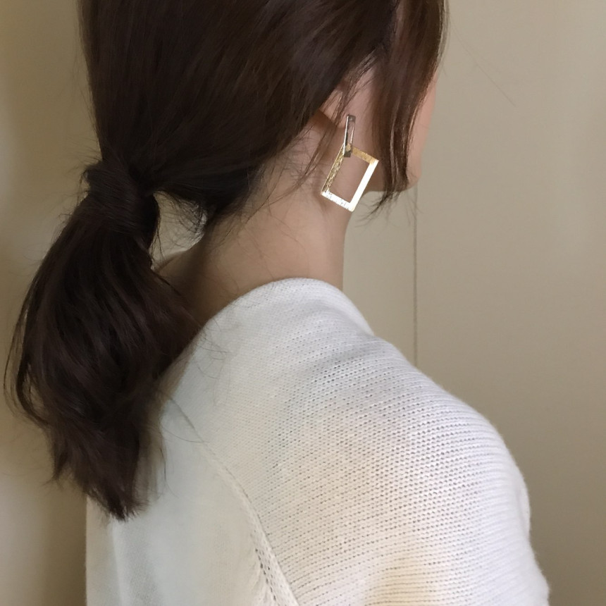 Modern Times Drop Earrings One point only Special 
