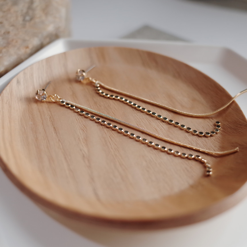 <b><p>NO.59 Roy Two-string cha Simple lo ears Stylish</p></b><b><p>NO.59 ロイ 二行チェーン シンプルロングイヤリング スタイリッシュな シックな</p></b><br /><br /><p align='center'>