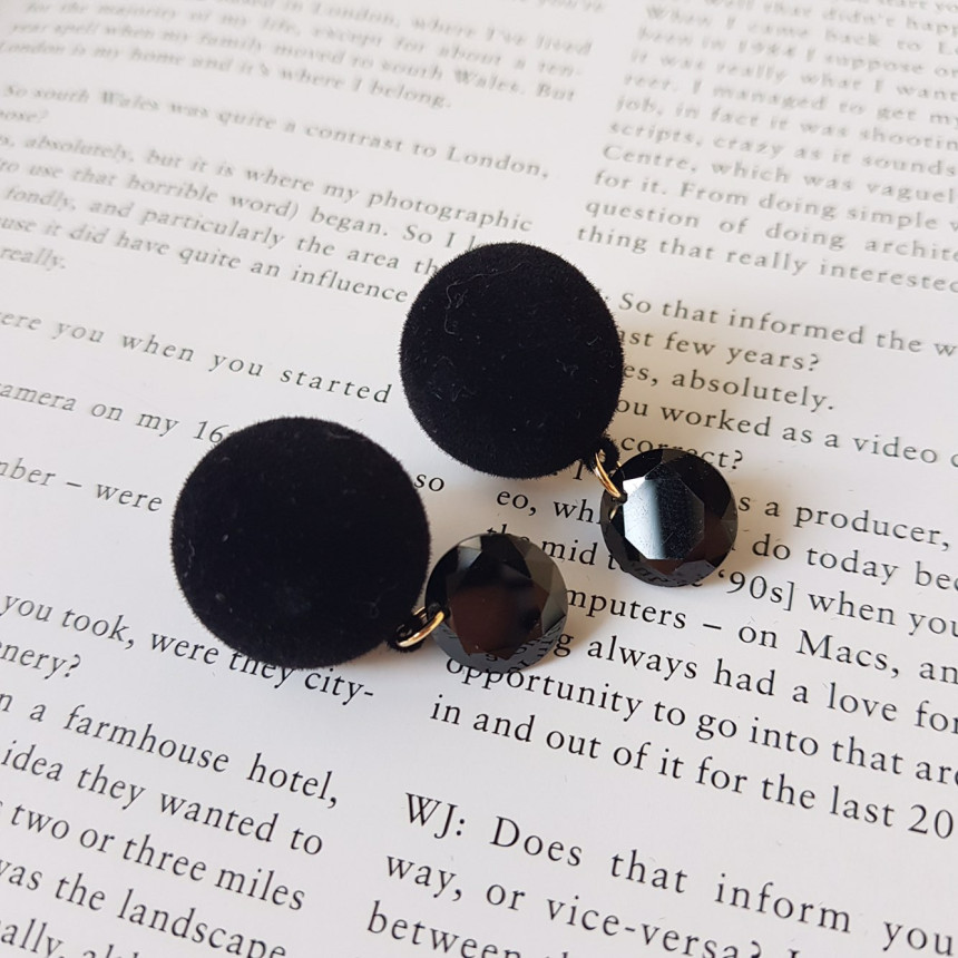 One-piece velvet drop earrings 4color Daily coordi
