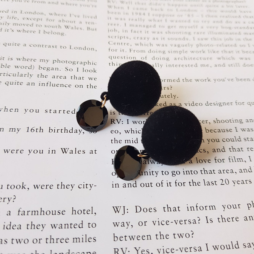 One-piece velvet drop earrings 4color Daily coordi