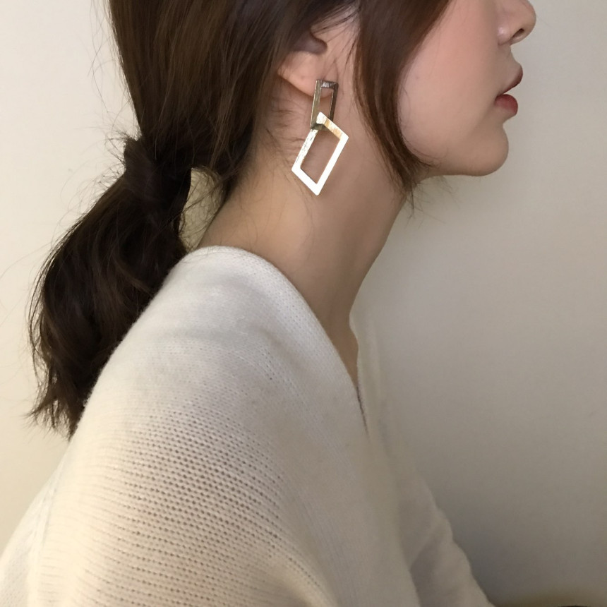 Modern Times Drop Earrings One point only Special 