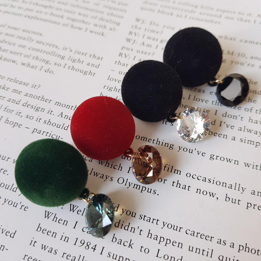 One-piece velvet drop earrings 4color Daily coordi