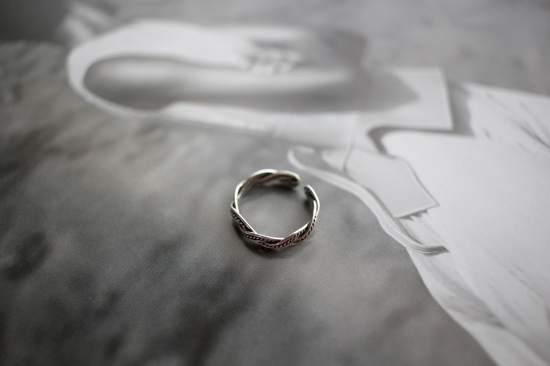 <b><p>92.5 silver open Ace Mardi Rings Knuckle</p></b><b><p>92.5 シルバー オープン エキ 一言リング ナックル 女性 重ね着 20代 トウ</p></b><br /><br /><p align='center'>