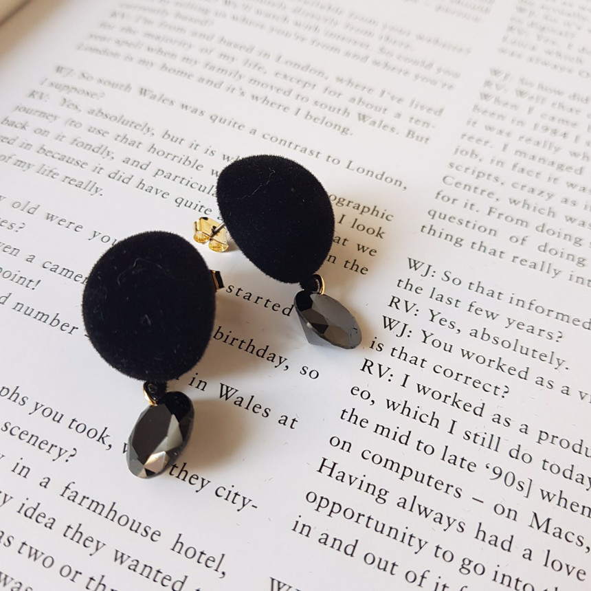 One-piece velvet drop earrings 4color Daily coordi