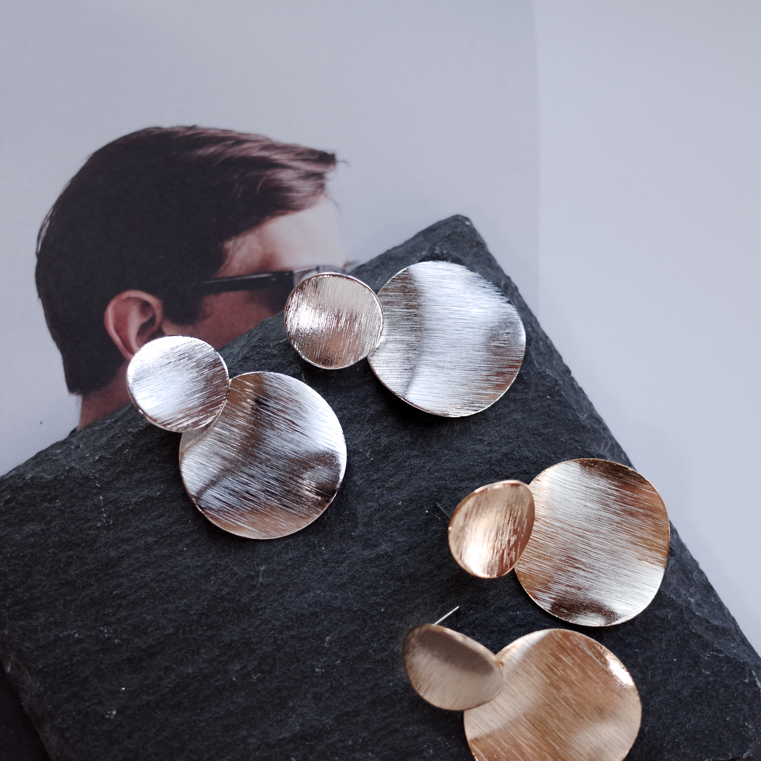 NO.62 Snowman Metal Scratch Earrings Stylish Chic 