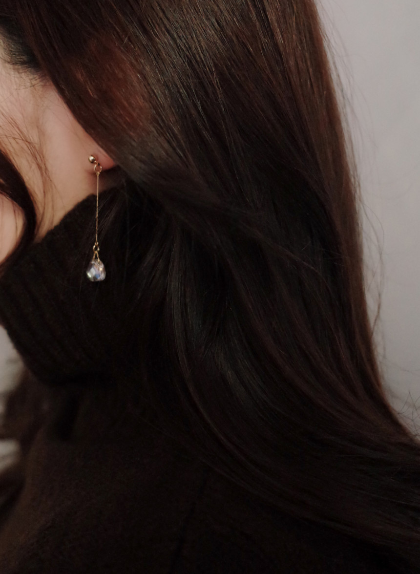 NO.61 Swan Cutting Crystal Drop Earrings Stylish C